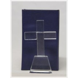 Croix en verre transparent et sa boîte luxe en bleu Dimensions : 10X6cm