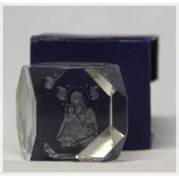 Cubes en verre 3D représentant Sainte Marie : Dimensions 4x4 cm
