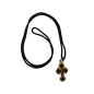 Pendentif avec croix noire et dorée 6 cm x 4 cm