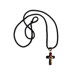 Pendentif avec ruban noir et sa croix noire fleurie de 6 cm x 4 cm