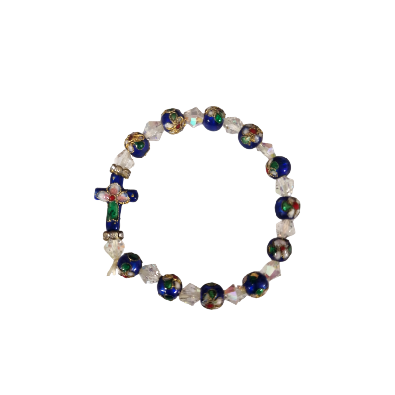 Bracelet avec perles bleues et transparentes, motifs floraux, et une petite croix bleue
