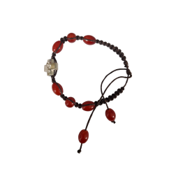 Bracelet en cordelette marron avec six perles de la même couleur et une croix