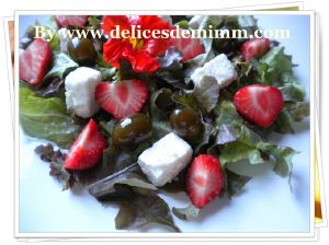 Salade estivale feta, fraises et olives confites, vinaigrette vanillée