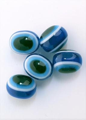Perles ovales œil grec en résine différents couleurs 8x0.8 cm, taille de trou 1.5 mm  par 10 pièces