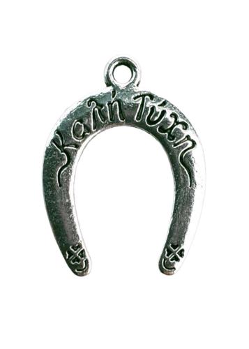 Pendentif fer à cheval métal argent "Kali Tichi = Bonne chance" 2.5x2cm