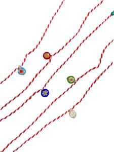 Bracelets grecs à échanger entre amis pour le 1er mai rouge-blanc et des petites fleurs en verre " 5 pièces"